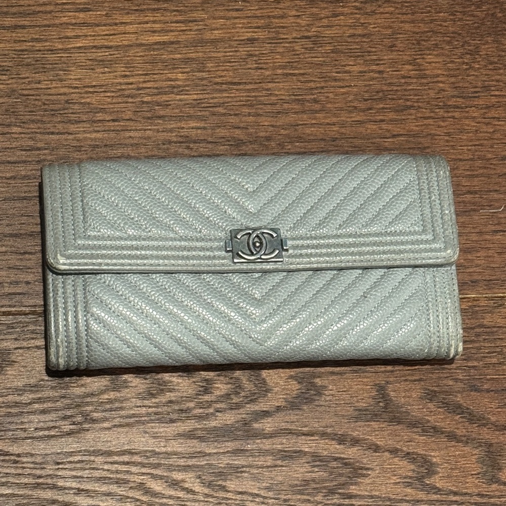 CHANEL Silver Chevron Boy L Gusset Flap Wallet